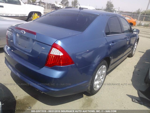 3FAHP0HA5AR333300 - 2010 FORD FUSION SE BLUE photo 4