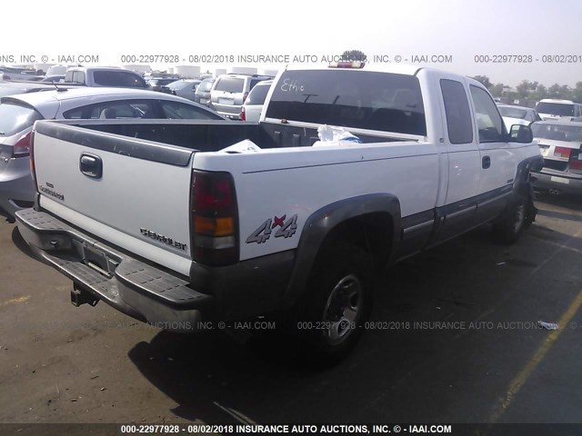 1GCGK29U01Z108920 - 2001 CHEVROLET SILVERADO K2500 WHITE photo 4