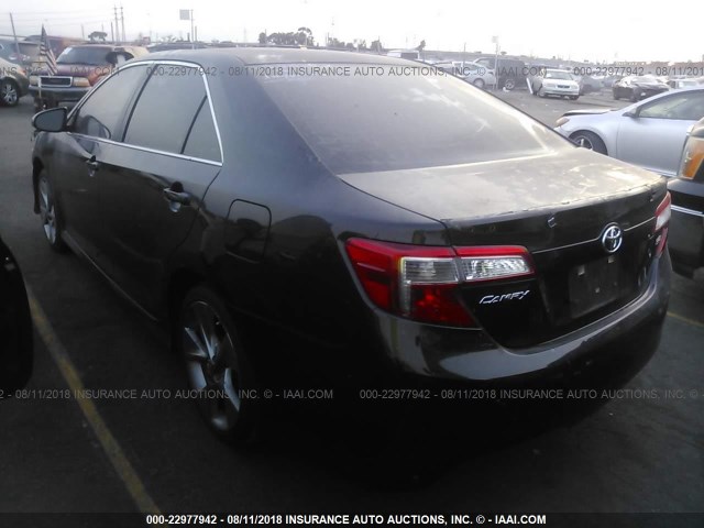 4T1BF1FK3EU463431 - 2014 TOYOTA CAMRY L/SE/LE/XLE Qara foto 3