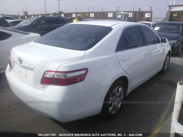 4T1BE46K07U718365 - 2007 TOYOTA CAMRY NEW GENERAT CE/LE/XLE/SE WHITE photo 4