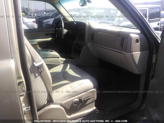1GNEC16T03J158591 - 2003 CHEVROLET SUBURBAN C1500 თაფლისფერი ფოტო 5