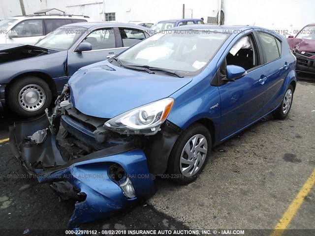 JTDKDTB33F1582703 - 2015 TOYOTA PRIUS C BLUE photo 2