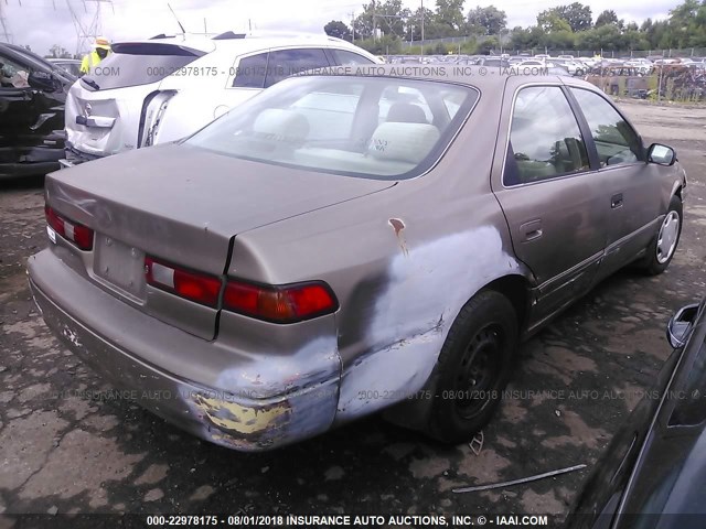 4T1BG22K3XU402723 - 1999 TOYOTA CAMRY CE/LE/XLE ყავისფერი ფოტო 4