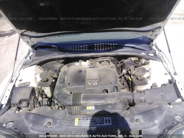1LNHM87A62Y681818 - 2002 LINCOLN LS 白色 照片 10
