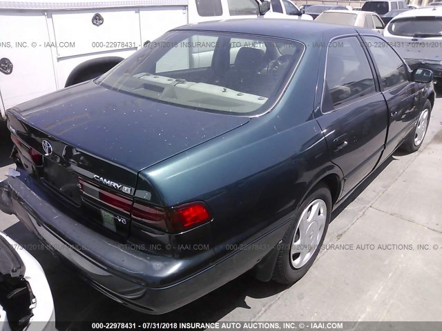 JT2BF22K2W0115475 - 1998 TOYOTA CAMRY CE/LE/XLE GREEN photo 4