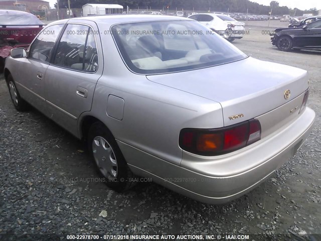 4T1BG12K7TU832775 - 1996 TOYOTA CAMRY DX/LE/XLE GOLD photo 3