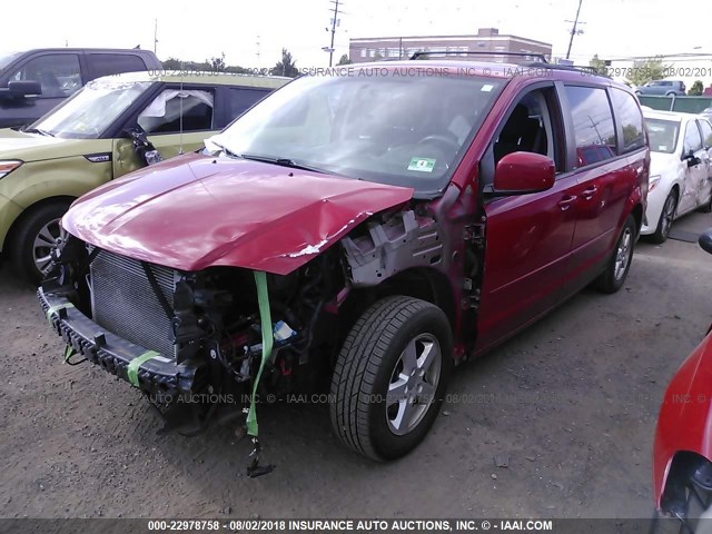 2C4RDGCG1CR203468 - 2012 DODGE GRAND CARAVAN SXT RED photo 2