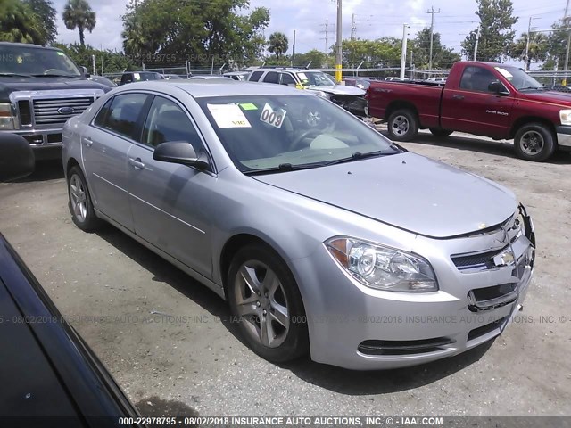 1G1ZB5E13BF117838 - 2011 CHEVROLET MALIBU LS Gümüş foto 1