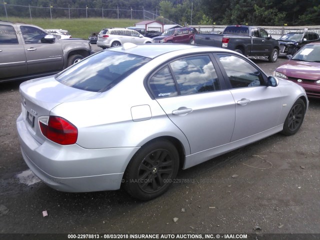 WBAVB17576NK35799 - 2006 BMW 325 I AUTOMATIC ვერცხლისფერი ფოტო 4