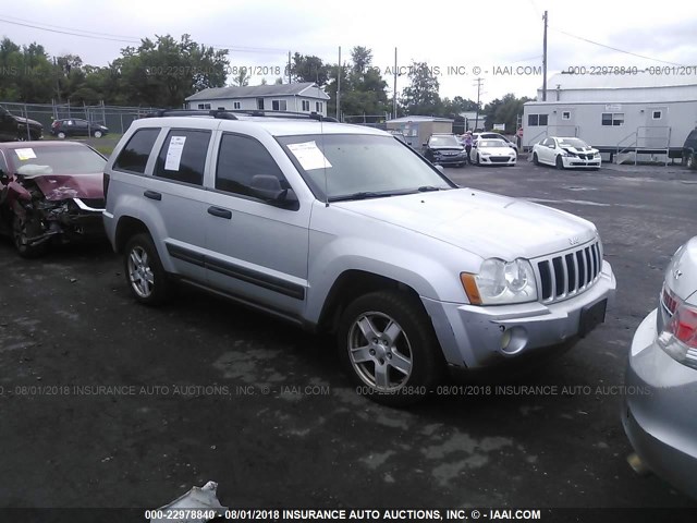 1J4HR48N25C540899 - 2005 JEEP GRAND CHEROKEE LAREDO/COLUMBIA/FREEDOM 银色 照片 1