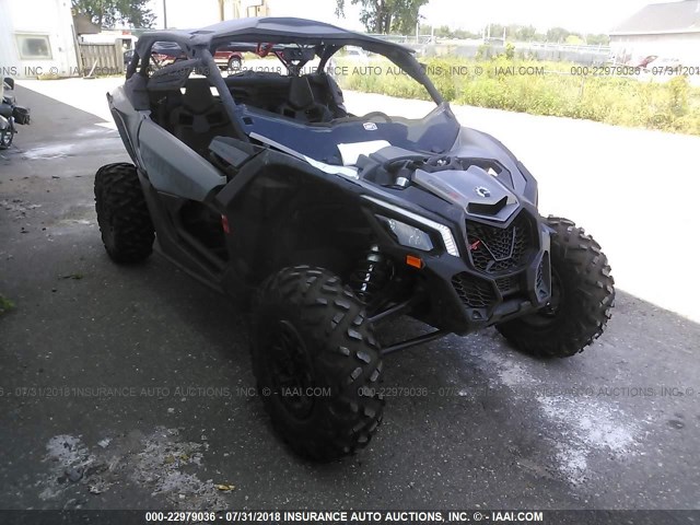 3JBVDAW44JK000560 - 2018 CAN-AM MAVERICK X3 X DS TURBO R GRAY photo 1