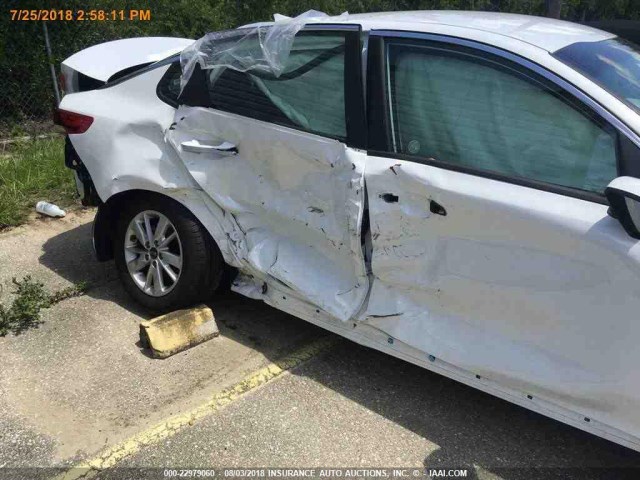 5XXGT4L30JG212688 - 2018 KIA OPTIMA LX/S WHITE photo 3