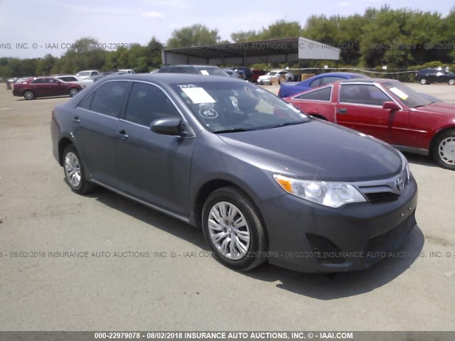 4T4BF1FKXER400672 - 2014 TOYOTA CAMRY L/SE/LE/XLE 灰色 照片 1