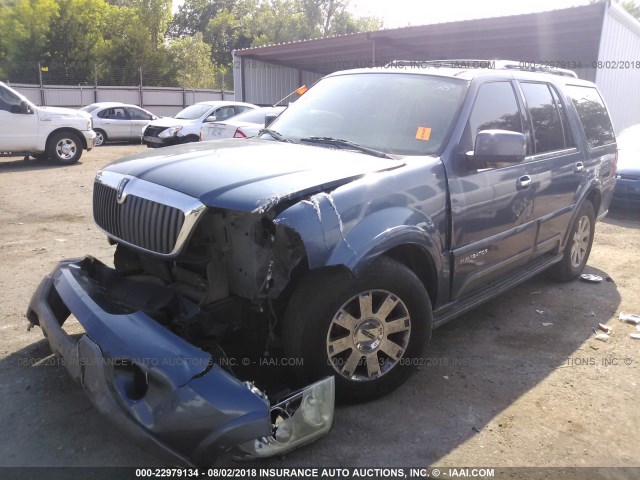 5LMFU27R74LJ05260 - 2004 LINCOLN NAVIGATOR BLUE photo 2