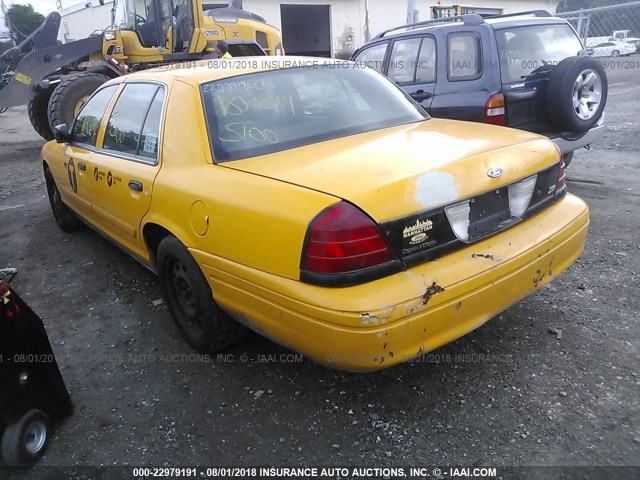 2FABP7AVXBX166284 - 2011 FORD CROWN VICTORIA S YELLOW photo 3