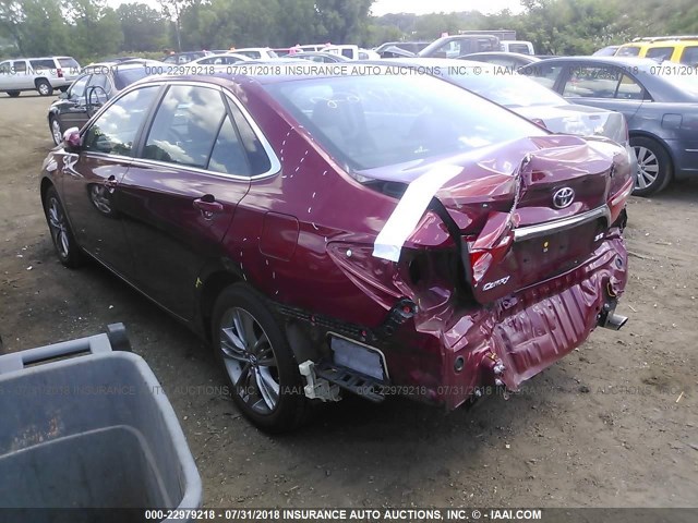 4T1BF1FK9HU773250 - 2017 TOYOTA CAMRY LE/XLE/SE/XSE 红色 照片 3