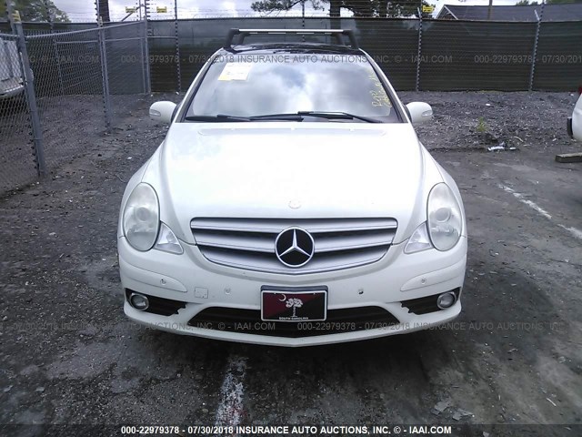 4JGCB65E18A079534 - 2008 MERCEDES-BENZ R 350 WHITE photo 6