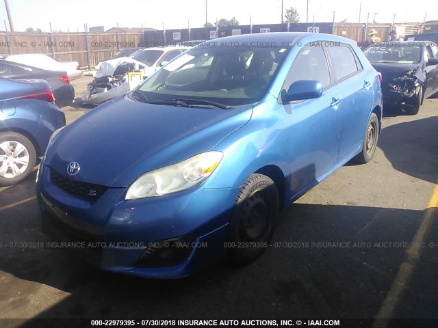 2T1KE40E39C006679 - 2009 TOYOTA COROLLA MATRIX S BLUE photo 2