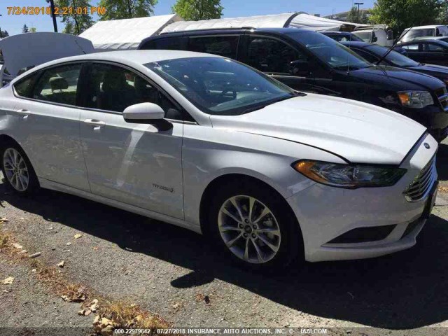 3FA6P0LU1HR383694 - 2017 FORD FUSION SE HYBRID WHITE photo 15