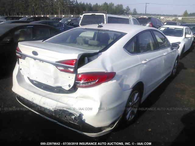 3FA6P0LU1HR383694 - 2017 FORD FUSION SE HYBRID WHITE photo 4