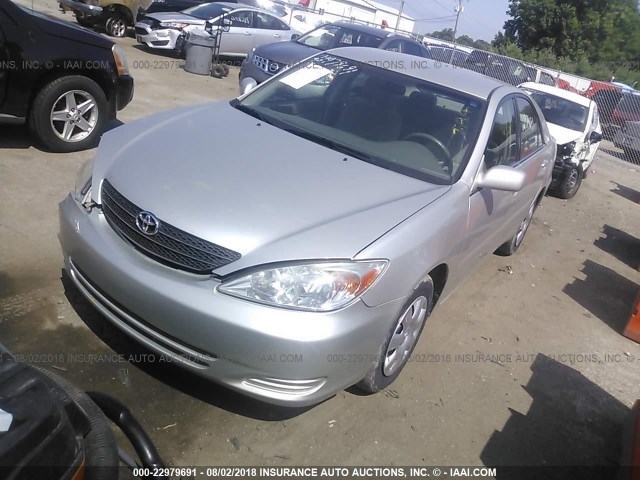 4T1BE32K94U792055 - 2004 TOYOTA CAMRY LE/XLE/SE Gümüş foto 2