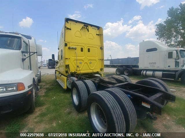 1FUJGLDR1CSBA3857 - 2012 FREIGHTLINER CASCADIA 125  Unknown photo 3