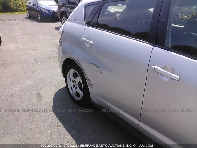 5Y2SP67889Z434890 - 2009 PONTIAC VIBE SILVER photo 6