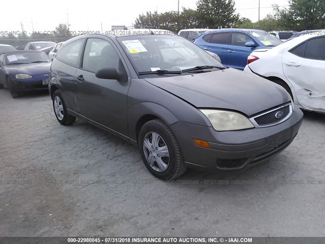 1FAFP31N36W218799 - 2006 FORD FOCUS ZX3 GRAY photo 1
