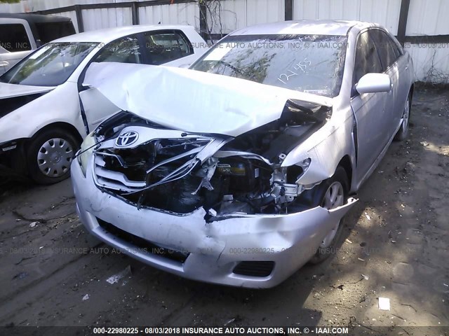 4T1BF3EK5BU121455 - 2011 TOYOTA CAMRY SE/LE/XLE ვერცხლისფერი ფოტო 6