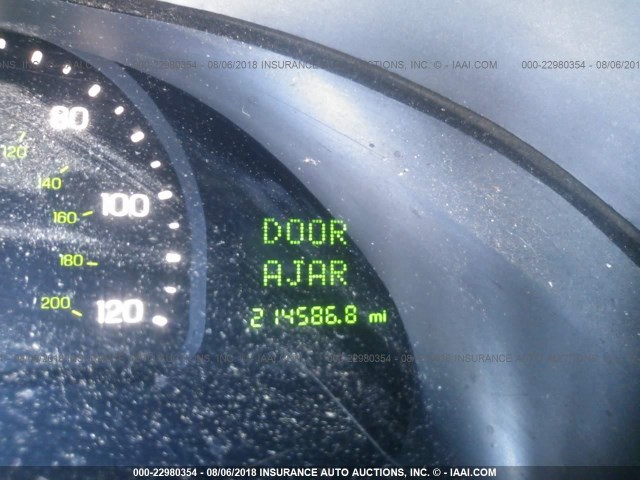 1LNHM97V7XY690060 - 1999 LINCOLN CONTINENTAL  Սև լուսանկար 7