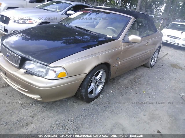 YV1NC56D1XJ003962 - 1999 VOLVO C70 TURBO GOLD photo 2