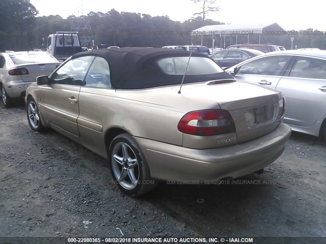 YV1NC56D1XJ003962 - 1999 VOLVO C70 TURBO GOLD photo 3