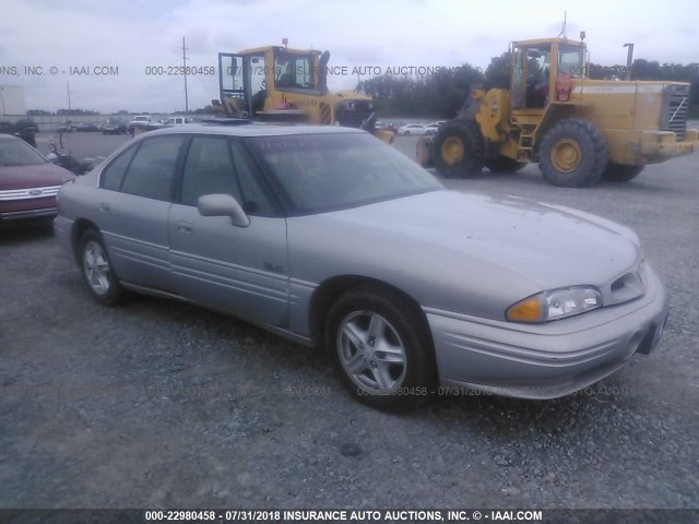 1G2HX52K3WH211962 - 1998 PONTIAC BONNEVILLE SE SILVER photo 1