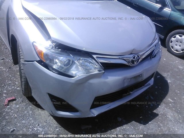 4T1BF1FK5EU854435 - 2014 TOYOTA CAMRY L/SE/LE/XLE Gümüş foto 6