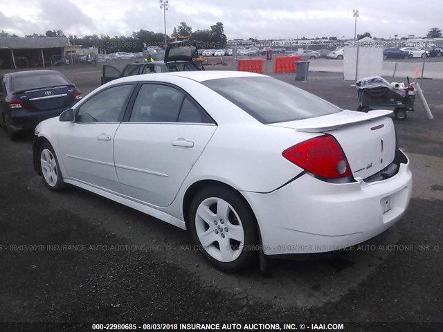 1G2ZA5EB4A4158643 - 2010 PONTIAC G6 WHITE photo 3