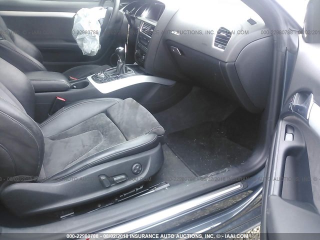 WAUDK78T79A045458 - 2009 AUDI A5 QUATTRO GRAY photo 5