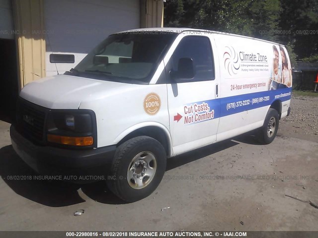 1GTW7FBA7D1163257 - 2013 GMC SAVANA G2500 WHITE photo 2