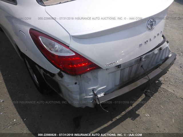 4T1CA30P98U146907 - 2008 TOYOTA CAMRY SOLARA SE/SLE/SPORT WHITE photo 6