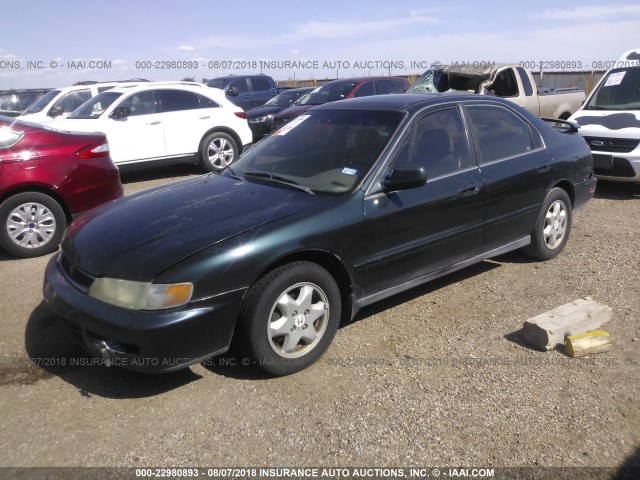 1HGCE6677VA023154 - 1997 HONDA ACCORD EX/EX-R GREEN photo 2