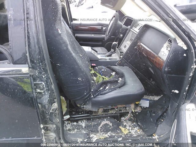 5LMFU28R03LJ25265 - 2003 LINCOLN NAVIGATOR BLACK photo 5