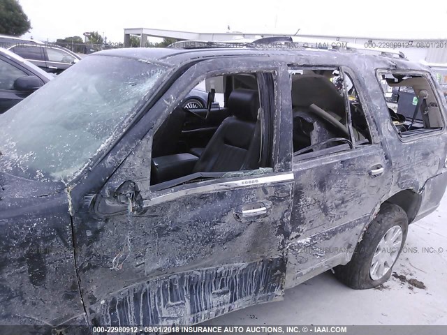 5LMFU28R03LJ25265 - 2003 LINCOLN NAVIGATOR BLACK photo 6