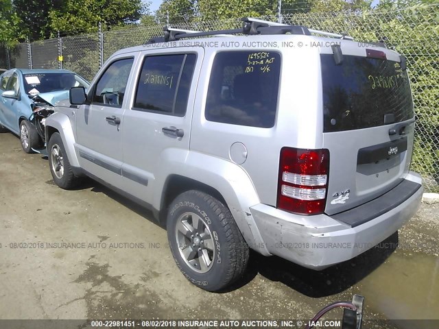 1J8GN28K18W155109 - 2008 JEEP LIBERTY SPORT SILVER photo 3