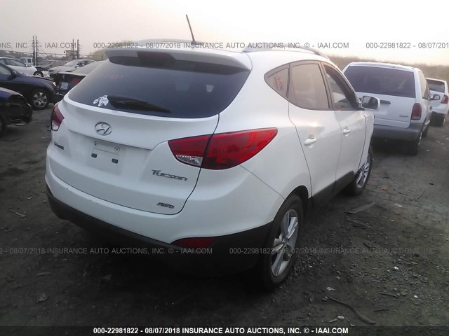 KM8JUCACXAU022242 - 2010 HYUNDAI TUCSON GLS/LIMITED WHITE photo 4