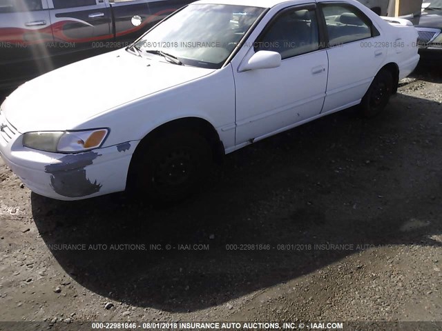 4T1BG22K5XU921756 - 1999 TOYOTA CAMRY CE/LE/XLE 白色 照片 2