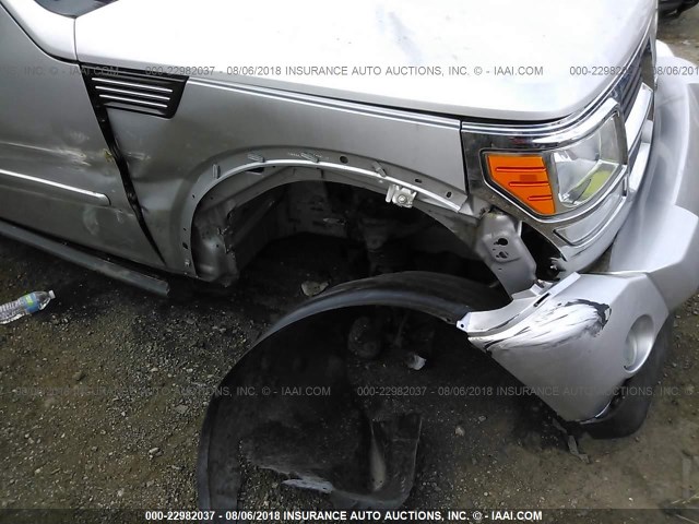 1D8GU28K29W537565 - 2009 DODGE NITRO SE SILVER photo 6