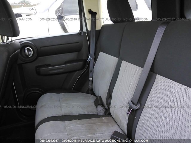 1D8GU28K29W537565 - 2009 DODGE NITRO SE SILVER photo 8