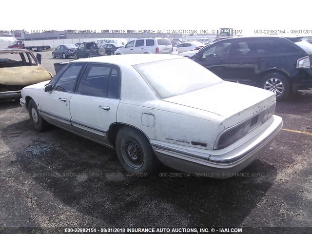 1G4CU5215RH605260 - 1994 BUICK PARK AVENUE ULTRA WHITE photo 3