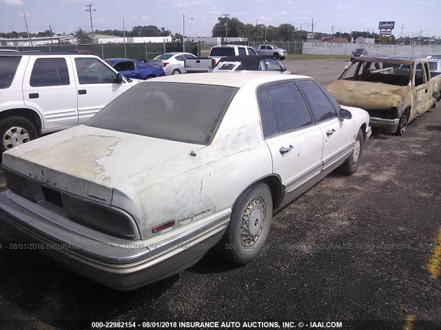 1G4CU5215RH605260 - 1994 BUICK PARK AVENUE ULTRA WHITE photo 4