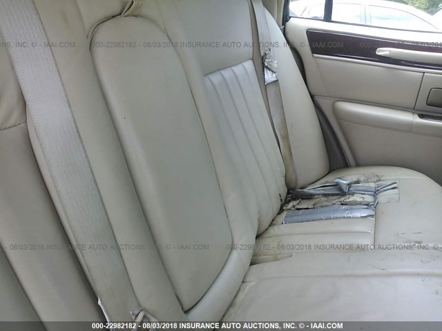 1LNHM81W33Y676887 - 2003 LINCOLN TOWN CAR EXECUTIVE WHITE photo 8