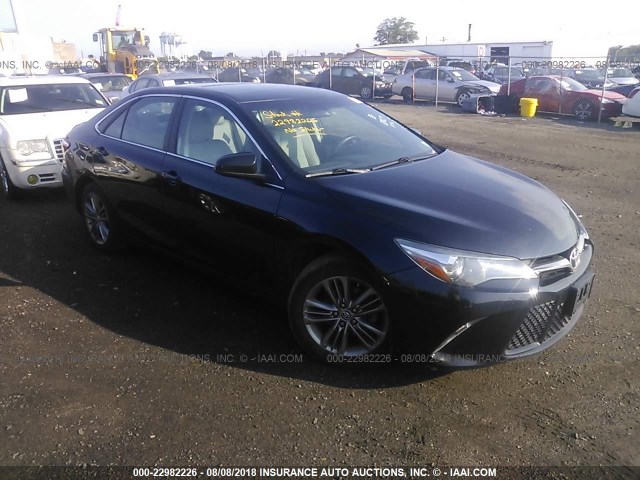 4T1BF1FK5GU563470 - 2016 TOYOTA CAMRY LE/XLE/SE/XSE BLACK photo 1